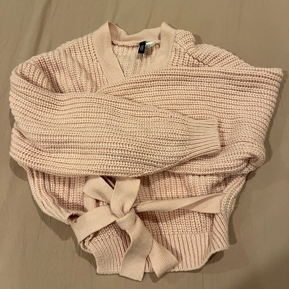 Women’s wrap around sweater - Picture 2 of 4